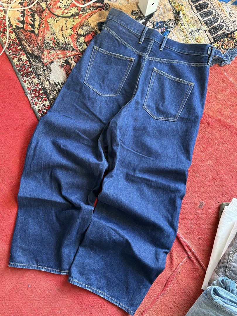 Indigo Baggy Pants (Category: Jeans) located in Pasay City. Submitted by namastenamstenamaste (Listing ID 1466972303, Image 3). Description: Indigo Baggy Pants Baggy Jeans No issue W: 34 L: 40 Thighs: 12 Legop: 10 +sf .