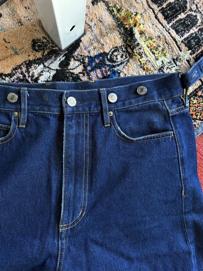 Indigo Baggy Pants (Category: Jeans) located in Pasay City. Submitted by namastenamstenamaste (Listing ID 1466972303, Image 2). Description: Indigo Baggy Pants Baggy Jeans No issue W: 34 L: 40 Thighs: 12 Legop: 10 +sf .