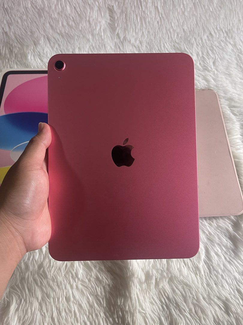 IPAD 11TH GEN (A16) 128GB (Category: iPad) located in Santa Maria. Submitted by jm.basco11 (Listing ID 1467048896, Image 3). Description: FOR SALE!! IPAD 11TH GEN (A16) PINK🩷 128GB UNDER WARRANTY UNTIL MARCH 2027 7 MONTHS OLD 100% BATTERY HEALTH 43 CYCLE COUNT NO ISSUE!! COMPLETE INCLUSION BOX, CHARGER, MANUAL, CASE 📍BULACAN/CAMANAVA ₱23,490 NEGOTIABLE.