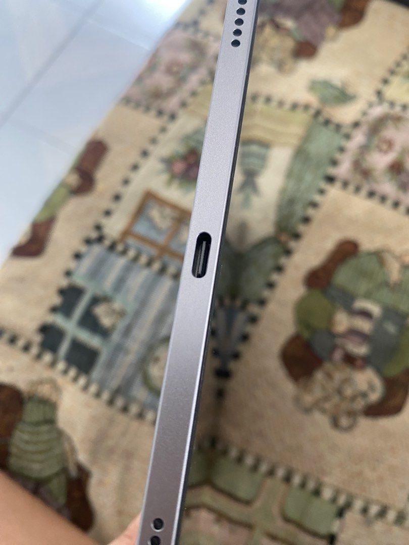 Ipad Air 13 inch (Category: iPad) located in Navotas City. Submitted by sheriesrosales6771 (Listing ID 1467005395, Image 3). Description: Swap to 11 inch (pro or air) add payment na lang po please, pm for more info po Meet up near around quezon city .