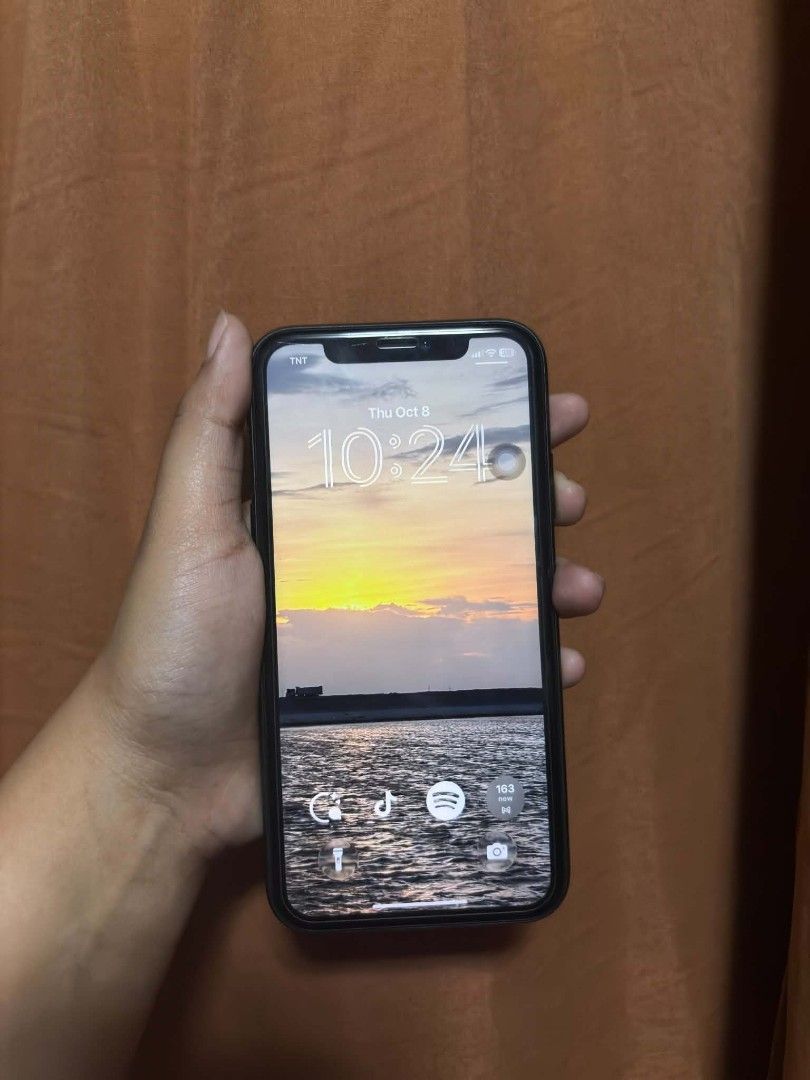 IPHONE 11 (Category: iPhone 11 Series) located in Manila. Submitted by liveocean.e538a9 (Listing ID 1467113099, Image 1). Description: IPHONE 11 64GB 89 BATT HEALTH(ORIG BATT) FACTORY UNLOCK UNIT CASE AND BOX MINIMAL DENTS ON SCREEN SEE PICTURE 8K STILL NEGO TAGUIG LOCATION.