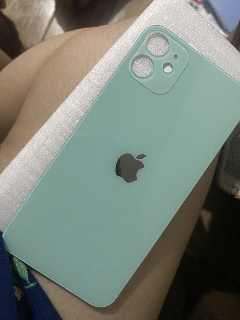 iPhone 11 Back Glass (Category: Other Mobile & Gadget Accessories) located in Manila. Submitted by itsmeyowwwww (Listing ID 1467014119, Image 1). Description: iPhone 11 Back Glass Brandnew Green White .