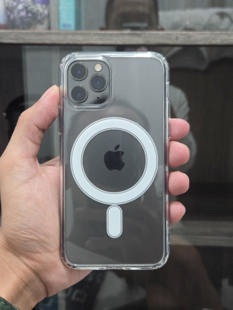 iPhone 11 Pro 64gb Smartlocked (Category: iPhone 11 Series) located in Makati City. Submitted by itsmorkyyy (Listing ID 1466998443, Image 2). Description: iPhone 11 Pro 64gb Smartlocked ₱12,500 only ntv approved, 93% battery health, not boosted, no issues and everything works perfectly. super tagal malowbat, ganda ng screen and camera. perfect for a main phone or second phone, sulit for the price!.