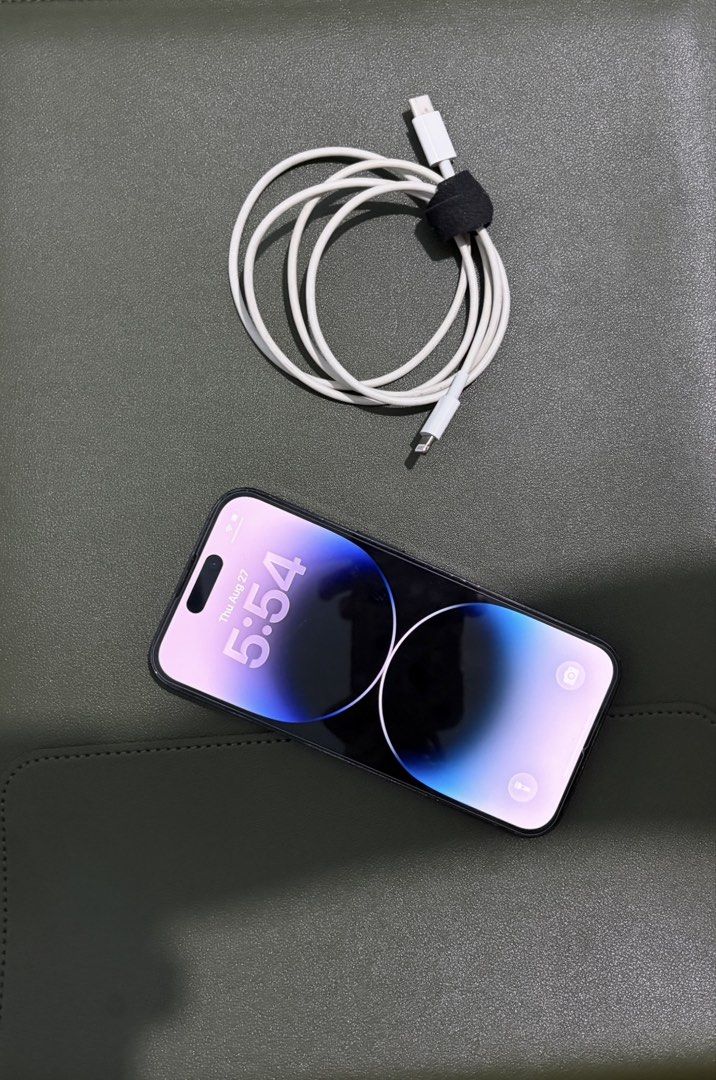 iPhone 14 Pro 256GB Space Gray (Category: iPhone 14 Series) located in Valenzuela. Submitted by md_biz (Listing ID 1467003264, Image 1). Description: iPhone 14 Pro 256GB - Space Black PRICE: ₱20,000 (Slightly Negotiable for Sure Buyers) QUICK SPECS & DETAILS: • Color: Space Black • Storage: 256GB • Battery Health: 79% (Service prompt; option to replace at Apple Authorized Centers) • Purchased: December 2022 • Functional Features: TrueTone, Camera