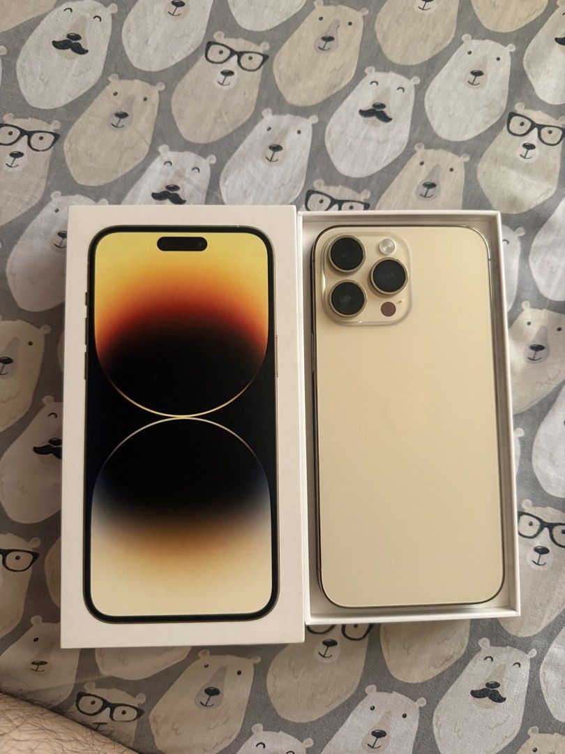 Iphone 14 pro max 128gb gold (Category: iPhone 14 Series) located in Quezon City. Submitted by atlmorgan (Listing ID 1467084675, Image 1). Description: Complete except cord 73bh 128gb.
