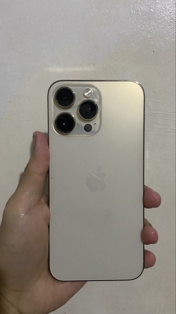 IPHONE 14 PROMAX (Category: iPhone 14 Series) located in Caloocan City. Submitted by billyyyla (Listing ID 1467162284, Image 1). Description: IPHONE 14 PROMAX 128GB 78% BH ANYSIM/FU TRUE TONE AND FACE ID WORKING ALL BUTTON WORKING ISSUE: LCD REPLACED BUT OLED INCLUSION: CHARGER LADY OWNED 24999 Qc t.sora.