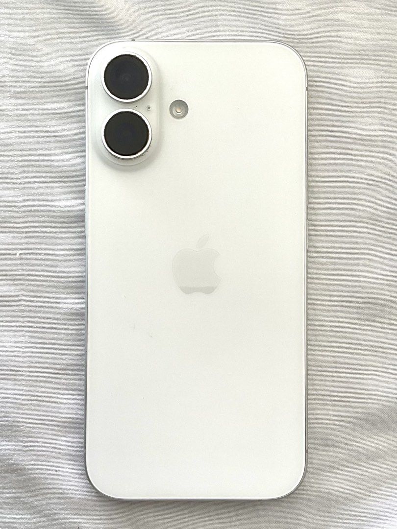 Iphone 16 256gb RUSH‼️ (Category: iPhone 16 Series) located in Manila. Submitted by shego1 (Listing ID 1467166520, Image 1). Description: Rush Rush‼️ lowest price (no last price) Iphone 16 256gb 91% battery health - NOT BOOSTED! original from apple korea never been opened lady owned no dents and scratches true tone working✅ face id working✅ personally used honest issue: camera control not working 📍bacolod.