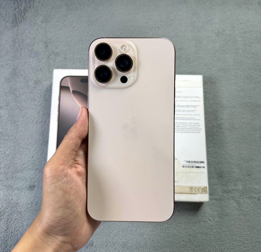IPHONE 16 PRO MAX 256GB FACTORY UNLOCK (Category: iPhone 16 Series) located in Mexico. Submitted by mallarinathalie (Listing ID 1467052432, Image 2). Description: Iphone 16 pro max 256gb factory unlock 88% battery health lady owned no issue kahit gasgas all buttons are working properly face id ✅ true tone ✅ orig cord and box ✅ free cases .