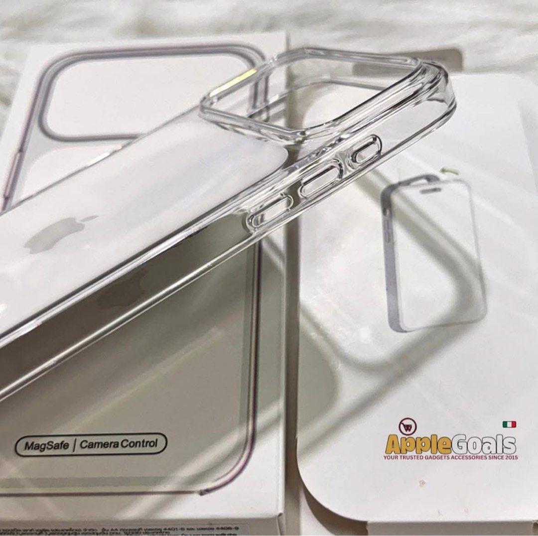 iPhone 18 Pro Max Magsafe Clear Case [NON YELLOWING] (Category: Cases & Sleeves) located in Manila. Submitted by ceeyashop (Listing ID 1467092874, Image 2). Description: Pm me, Available on hand Lalamove,Grab,J&T COD will do!.