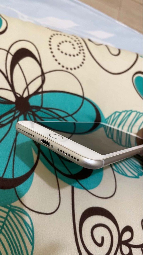 iphone 8 plus (Category: iPhone 8 Series) located in Manila. Submitted by jecruz55 (Listing ID 1466994340, Image 3). Description: RUSH SALE...NO ISSUE, test to sawa 100% battery health sign of usage, pwede sa maarte, UNIT ONLY MEET UP ONLY ALL WORKING UNLI RESET .