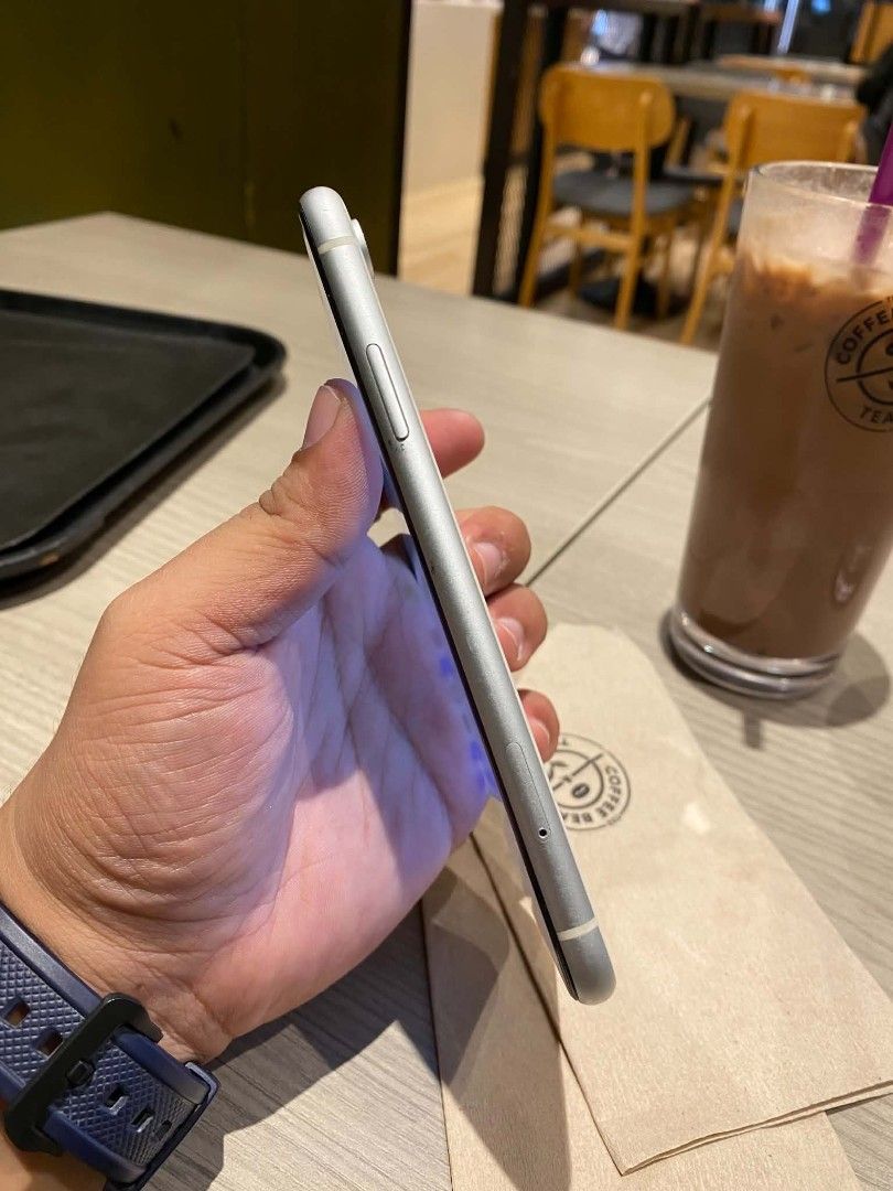 iPhone XR 128GB FU PHYSICAL DUAL SIM (Category: iPhone X Series) located in Pasig City. Submitted by rafmarc (Listing ID 1466533570, Image 3). Description: iPhone XR 128GB Factory Unlocked physical dual sim Repost and Reprice Swap to your ? Add ka cash Selling price:7999 Details: iOS 18 already 60% battery health normal peak No Icloud issues reset all you want Face ID working Truetone working Package? Unit and case only! Meet up to your preferred