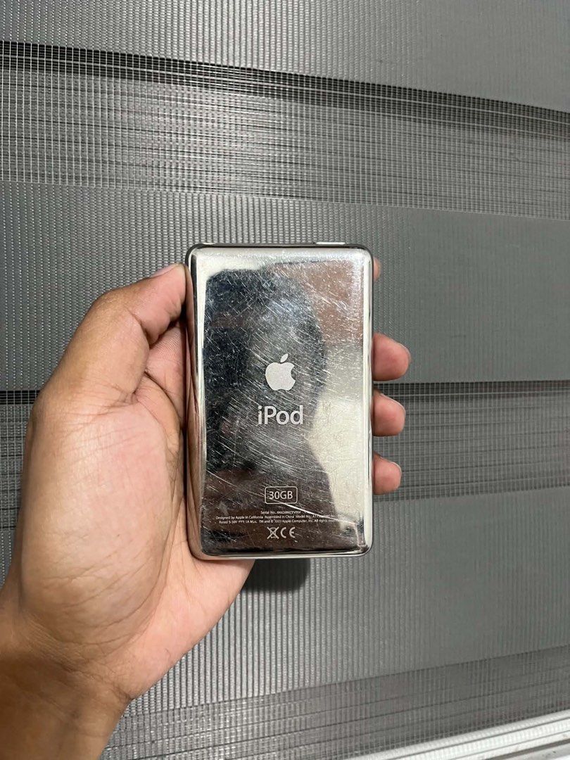 Ipod classic 5.5 (Category: Portable Music Players) located in Quezon City. Submitted by all_about_retro (Listing ID 1467112080, Image 2). Description: Ipod classic 5.5 gen 30gb Good lcd Good clickwheel Good battery 12hrs playing music Good hdd Reallocs 0 Pending sector 0 Unit only No issue Pickup.