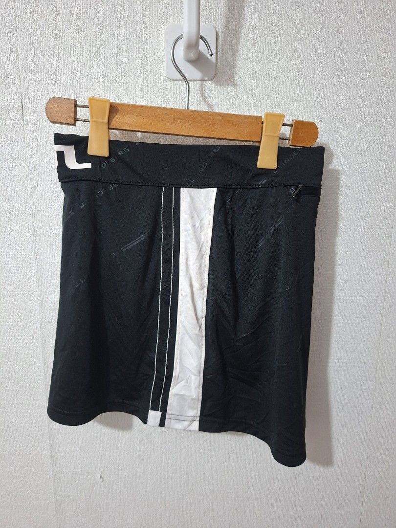 J linderberg tx jersey skirts (Category: Skirts) located in Cavite. Submitted by labbudds20 (Listing ID 1467008814, Image 3). Description: Ptpa for sale JL tx jersey skirt Size xs Waistline 28 to 30 Length 14 inches Brandnew deadstock See pictures for details 1999 +sf Thanks admin.