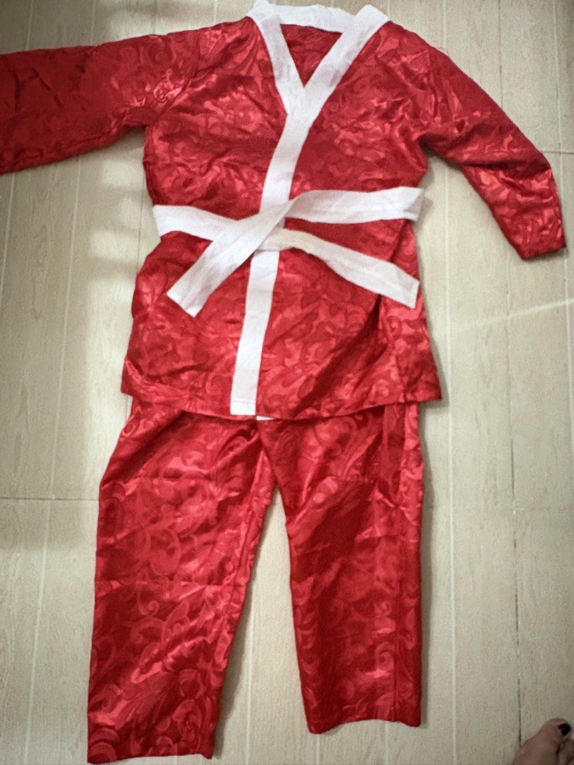Japan costume (Category: Sets or Coordinates) located in Manila. Submitted by tindahan_ni.alingnena (Listing ID 1467081556, Image 1). Description: Top and pants japan costume Satin like fabric 10-11yrs old.