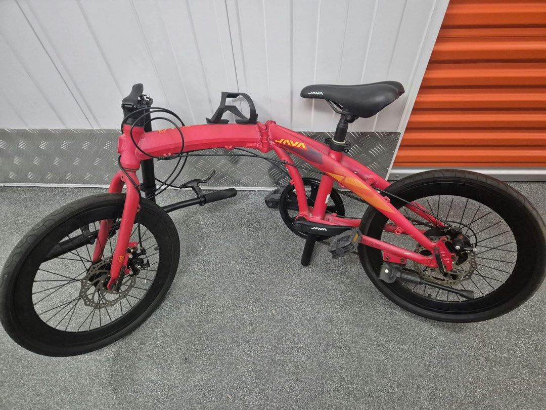 JAVA Folding Bicycle Red (Category: Bicycles) located in Singapore. Submitted by vxxxnessa (Listing ID 1467156558, Image 1). Description: foldable bike new .