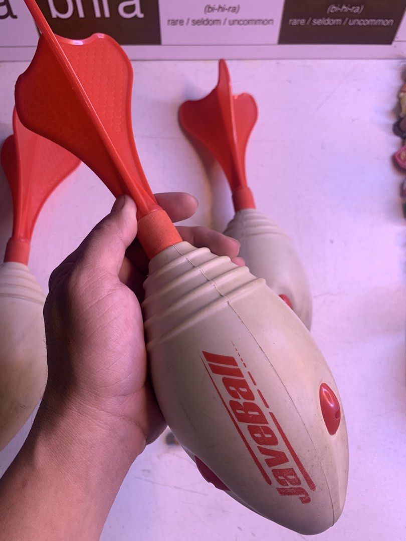 Javeball - Throwing / Training / Soft Ball / Pitch / Javelin (Category: Other Sports Equipment and Supplies) located in Carmona. Submitted by bihira (Listing ID 1467038377, Image 3). Description: Javeball - Throwing / Training / Soft Ball / Pitch / Javelin - WYSIWYG - Rubber Jeveball - Discolor - Fins - No break / No Cracks - Set of 3.
