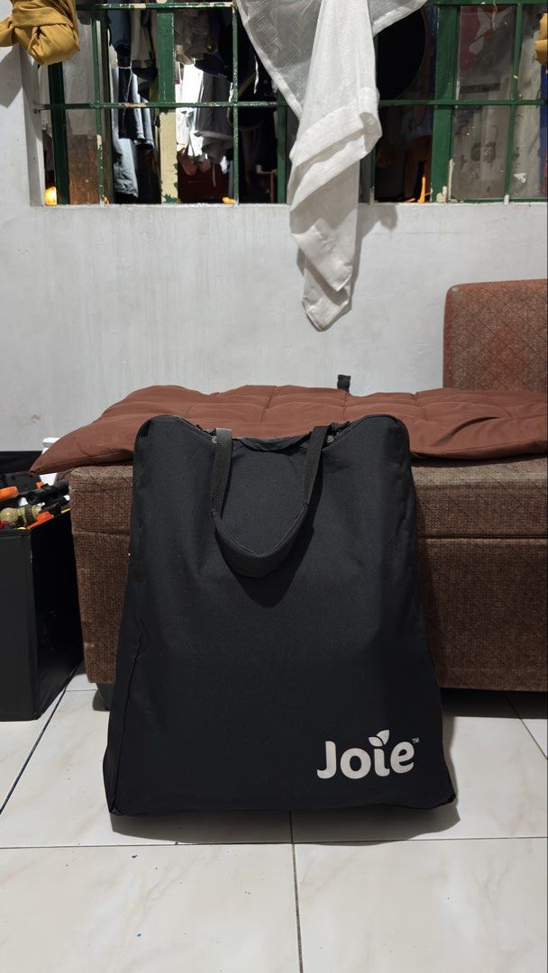Joie Pact Lite (Compact & Lightweight) Grey Flannel Stroller (Category: Strollers) located in Makati City. Submitted by mimasaurrr (Listing ID 1467148261, Image 3). Description: Joie Pact Lite Stroller Compact & Lightweight Perfect for travelling/walking outdoors Lightly used Bought for 11k plus srp Issue : Minor scratches 4k negotiable Makati/Bgc area ❗️.
