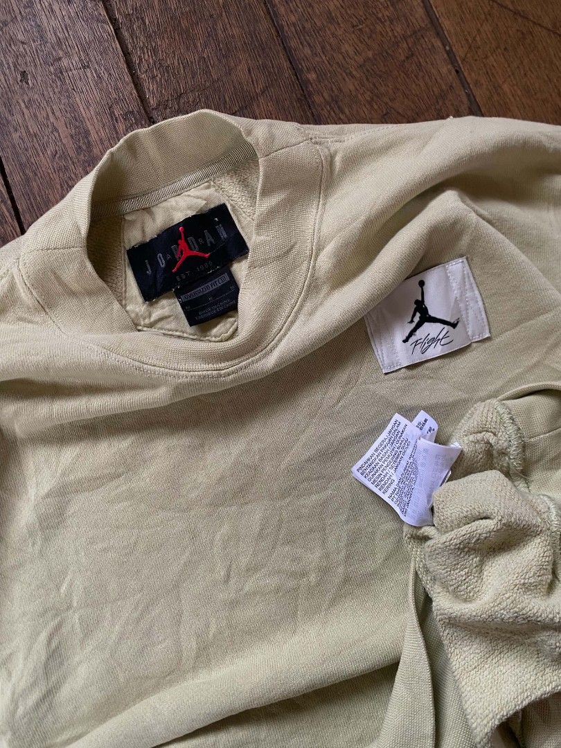 Jordan Flight Longsleeves 💥 (Category: Coats, Jackets and Outerwear) located in Batangas. Submitted by adoboqt (Listing ID 1466992510, Image 2). Description: .