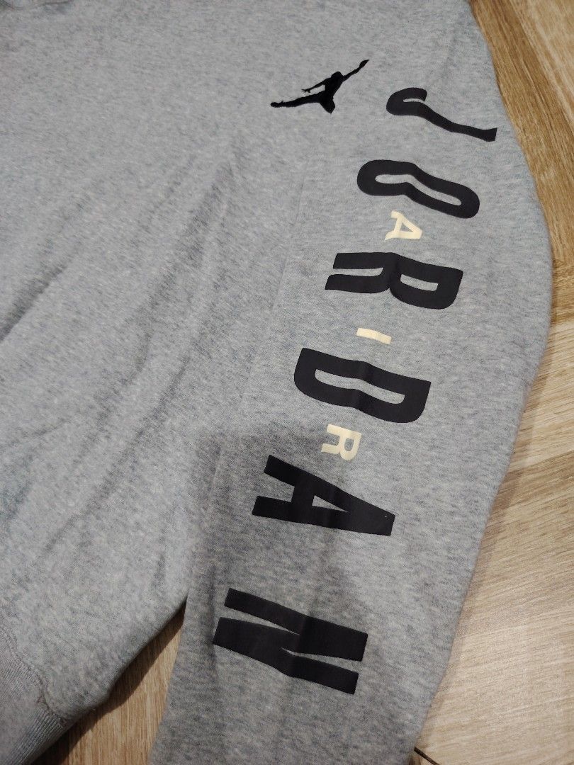 Jordan Light Gray Crewneck Men's Sweater (Category: Coats, Jackets and Outerwear) located in Marikina City. Submitted by kingdrel (Listing ID 1467099712, Image 2). Description: Jordan Light Gray Crewneck Men's Sweater ( EMBROIDERED JUMPMAN LOGO ) W 23 L 27 VERYGOOD CONDITION NO ISSUE COLORATE 9.5-10.