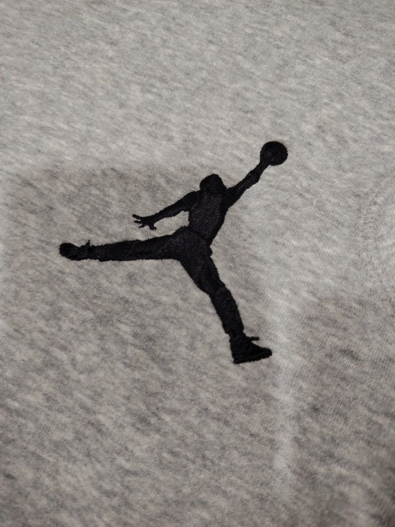 Jordan Light Gray Crewneck Men's Sweater (Category: Coats, Jackets and Outerwear) located in Marikina City. Submitted by kingdrel (Listing ID 1467099712, Image 3). Description: Jordan Light Gray Crewneck Men's Sweater ( EMBROIDERED JUMPMAN LOGO ) W 23 L 27 VERYGOOD CONDITION NO ISSUE COLORATE 9.5-10.