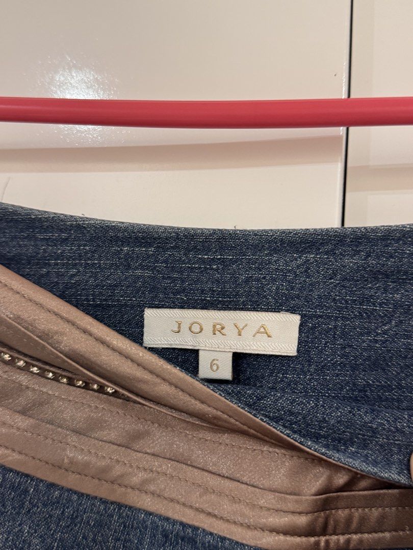 JORYA Unique Flared Pants (Category: Jeans) located in Manila. Submitted by new.milla (Listing ID 1467025939, Image 3). Description: luxe brand ~ seller’s fave! low waist .