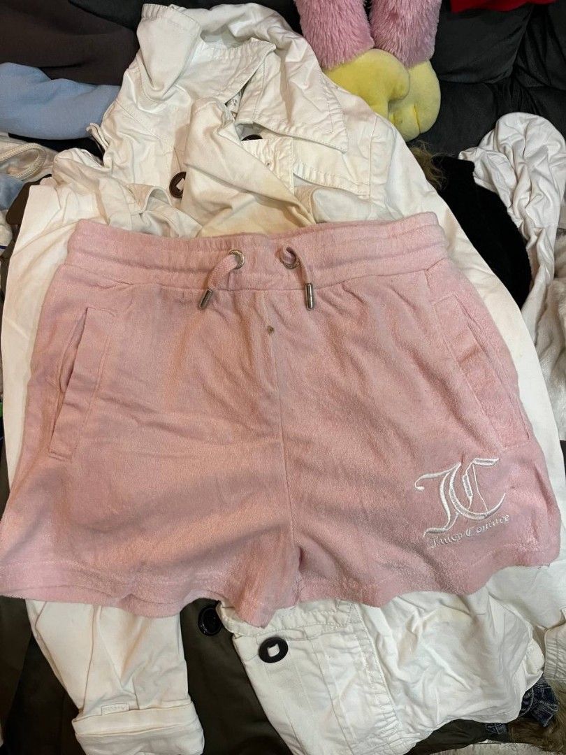 Juicy Couture Pink Towelling Shorts (Category: Shorts) located in Quezon City. Submitted by michypeachyy1 (Listing ID 1467104621, Image 1). Description: 400 plus Sf only may stain sa gitna kita sa pic pero removable po.