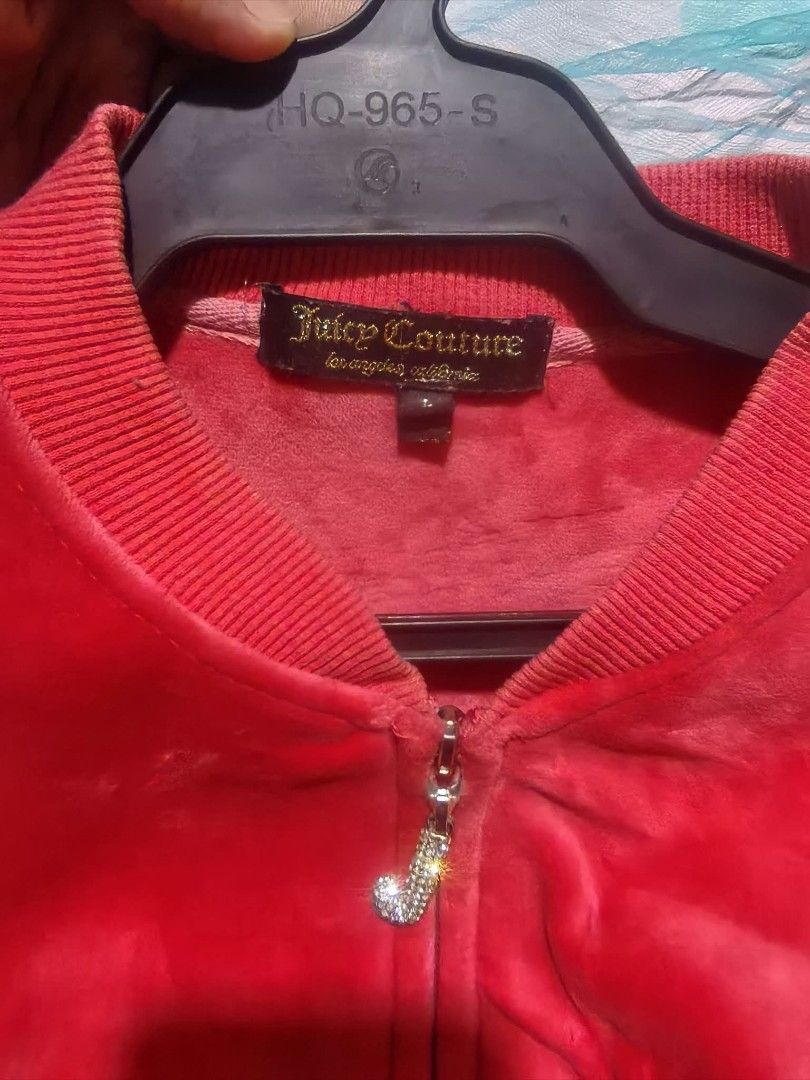 Juicy couture swarovski jacket (Category: Coats, Jackets and Outerwear) located in Daet. Submitted by thriftnidiegz (Listing ID 1467117797, Image 3). Description: excellent condition almost brandnew swarovski design L-24 W-19.5.