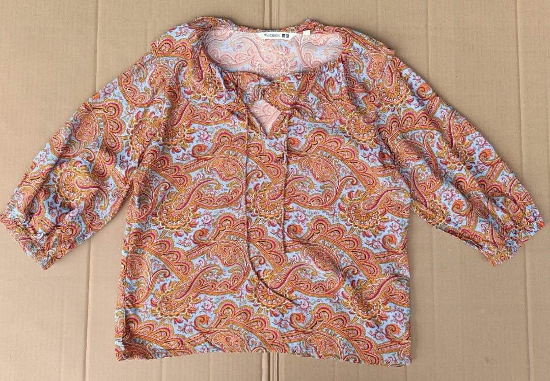 J.W. Anderson x UNIQLO Batik Pattern Blouse (Category: Blouses) located in Bacoor. Submitted by nineties_kid (Listing ID 1467067524, Image 3). Description: >===> J.W. Anderson x UNIQLO Batik Pattern Blouse Size: Small Shoulder width: 16 inches Sleeve length: 15 inches Shirt width: 19 inches Shirt length: 22.5 inches _________________________ -Modes Of Delivery: J&T/Lalamove/ LBC (Cash on Pick-up/COD) -Meet-up (Bacoor Cavite Area/Mandaluyong-Shaw,