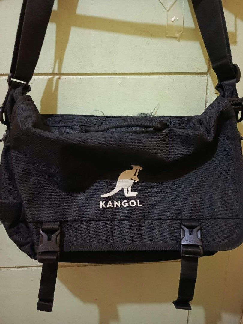 Kangol Black Messenger Bag (Category: Sling Bags) located in Manila. Submitted by collinvien123 (Listing ID 1467100625, Image 1). Description: excelent condition no issue good for daily use for students .