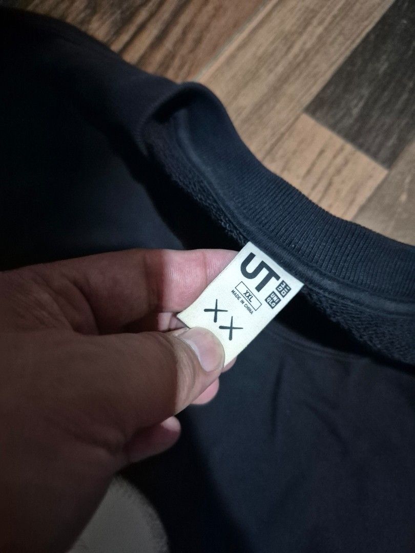Kaws Sweater (Category: Activewear) located in Tacloban City. Submitted by pascore (Listing ID 1467013183, Image 2). Description: L30W24to26.