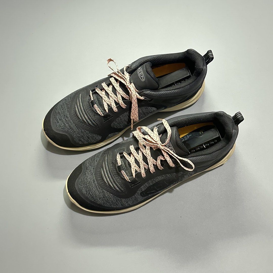 KEEN TERRADORA FLEX Waterproof (Category: Sneakers) located in Baguio. Submitted by macshop_items (Listing ID 1467129531, Image 3). Description: KEEN TERRADORA FLEX Waterproof - Keen dry waterproof - Size 8.5us(25.5cm) - Like new condition - SRP: ₱8k++ ₱ 3,480 + sf only! .