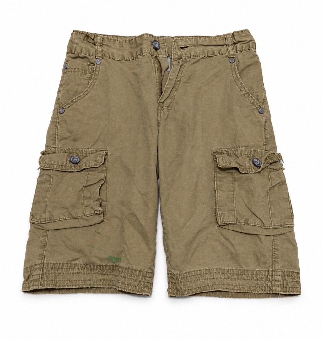Khaki Cargo Shorts with Multi Pockets (Category: Shorts) located in Manila. Submitted by vastgem_635c8e (Listing ID 1466981944, Image 1). Description: 🤎 Kids’ Brown Cargo Shorts 📌 Pre-loved / Secondhand 🤎 Brown/Khaki color 👖 Stylish cargo shorts with multiple pockets 🔒 With zipper and button closure ✨ Casual and comfortable for everyday wear 📍 Good for kids’ casual outfits and outdoor activities! ⚠️ Pre-loved item: May have signs of use and