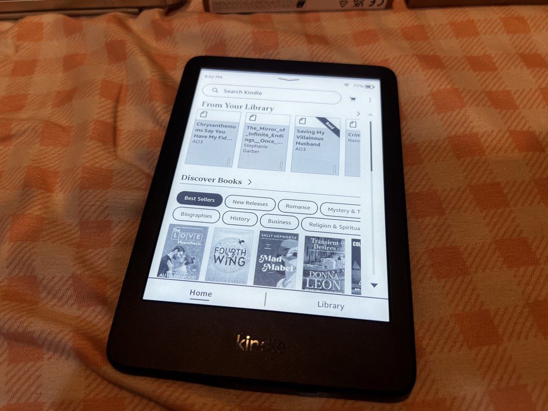 Kindle Basic 11th Generation 2024 16GB Black WITH ADS (Category: E-Readers) located in Manila. Submitted by kindlejenner (Listing ID 1467101770, Image 1). Description: FS WTS LFB PH Kindle Basic 11th Generation 2024 16GB Black WITH ADS PRICE: 5790 (nego) - 2nd hand - NO ISSUE - unit, charger, box LOC: ANTIPOLO, Rizal MOD: LALAMOVE/JNT MOP: GCash/GoTyme.