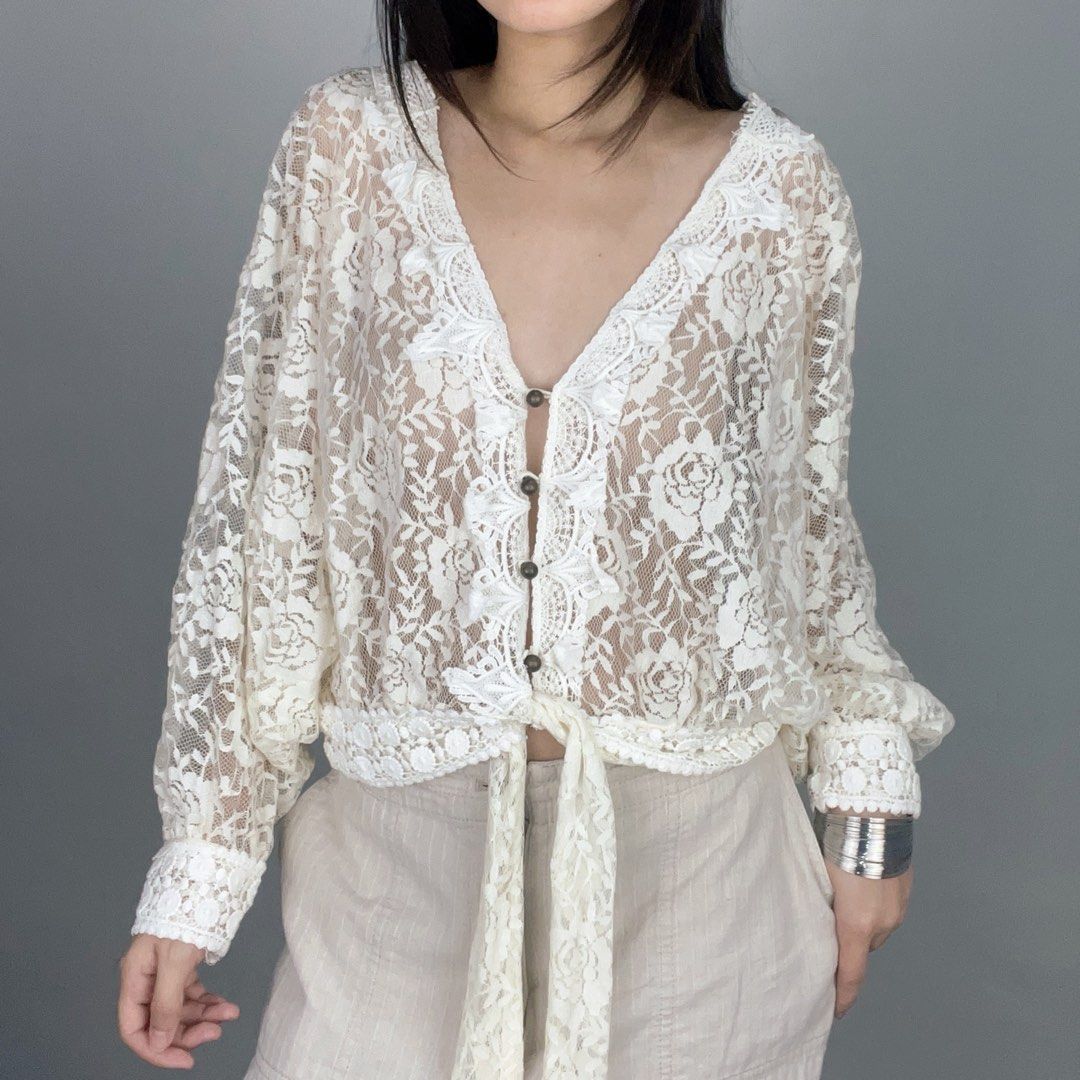 lace longsleeve self tie two ways top (Category: Longsleeves) located in Manila. Submitted by pabili.ph (Listing ID 1467140360, Image 1). Description: small to large L20".