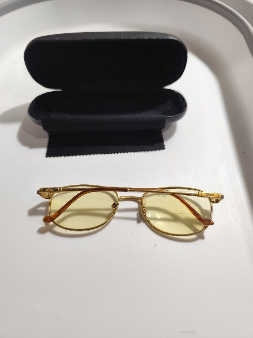 Lacoste Vintage Gold Frame (Category: Sunglasses & Eyewear) located in Cebu City. Submitted by icoolectnsellect (Listing ID 1467146144, Image 2). Description: Issue: Minor Scratch, Dirt and RX lens, no nosepad. Bought at Garage Sale. Authenticity not Guaranteed, di ko alam if legit or Fake. Buy @ your own Risk. All EyeGlasses or Sun Glasses ay may Grado or Prescription Glasses. Please be careful para di masira mata nyo, you can change the lens an