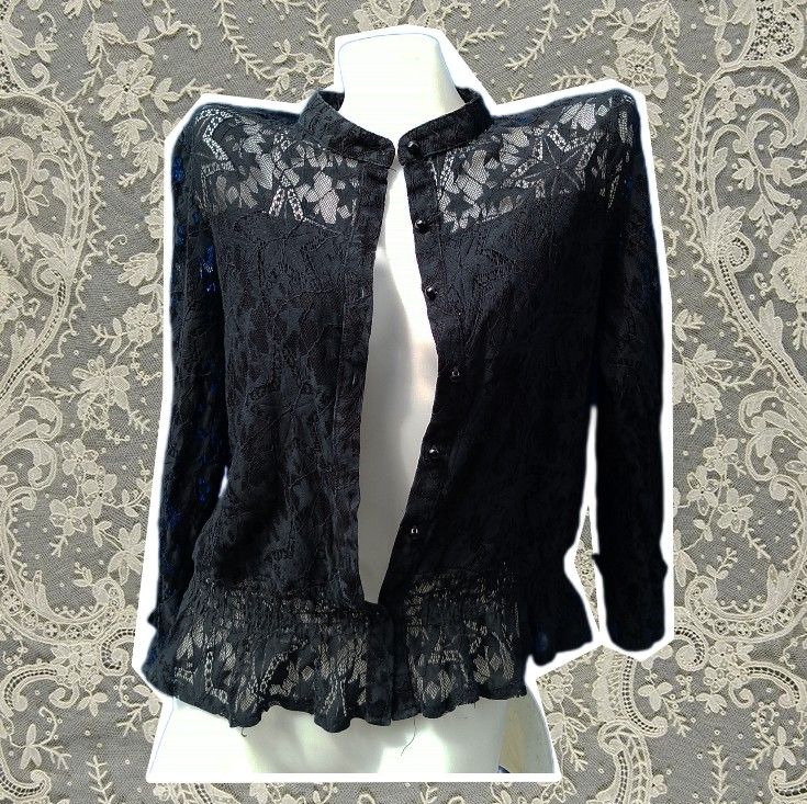 Lacy Goth Lolita Coded Top (Category: Blouses) located in Cavite. Submitted by girlofwonders_222 (Listing ID 1466822200, Image 3). Description: can fit xs to medium tags: goth, coquette, lana del rey, esoteric, instagram, aesthetic, pinterest, star, lace, lacey, vampiric style.