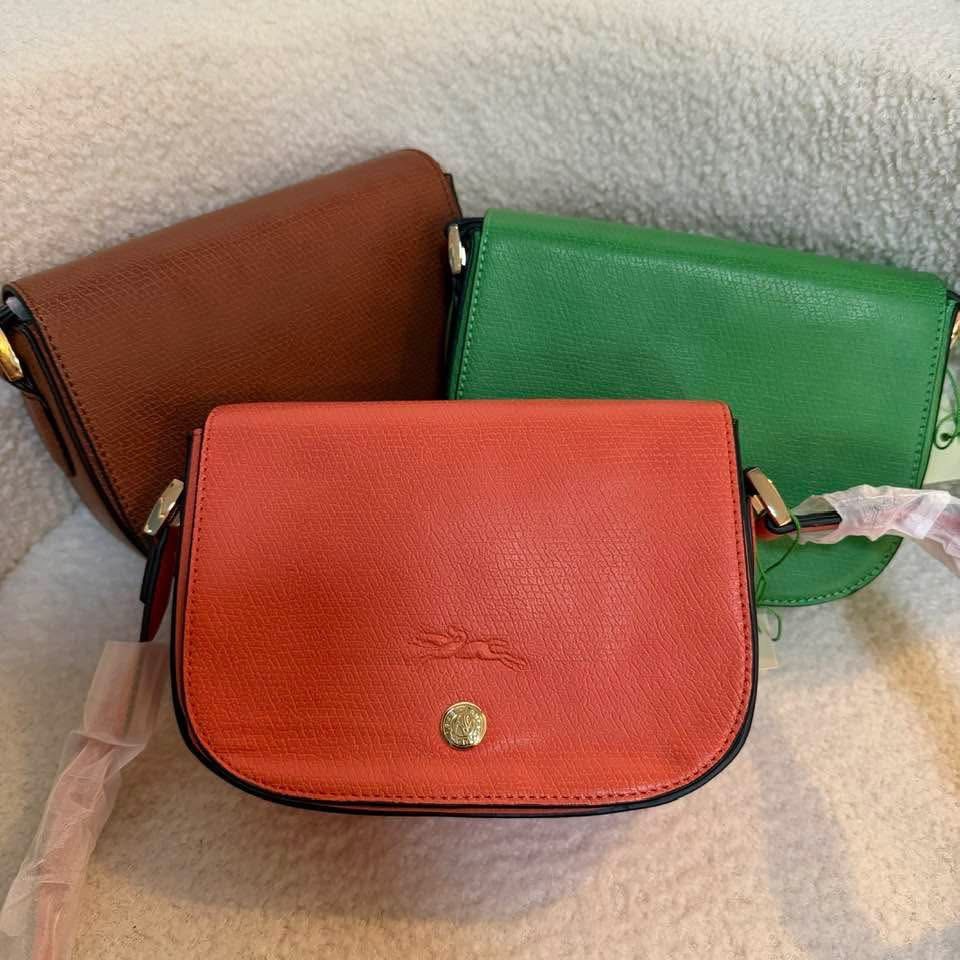 LC Sling Bag (Category: Cross-body Bags) located in Santa Cruz. Submitted by vendrenee (Listing ID 1466995573, Image 1). Description: LC inspired from BKK.