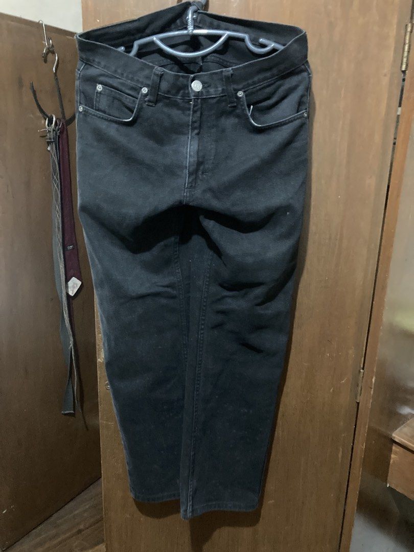 Lee Black Denim Jeans Pants (Category: Jeans) located in Baguio. Submitted by joshhhhthrifted (Listing ID 1467135824, Image 2). Description: - Brand: Lee - Color: Faded black wash - Fit: Classic straight - Details: Button fly, standard pockets, belt loops, leather patch logo - Condition: No major flaws, great for casual everyday wear - Size: 33.