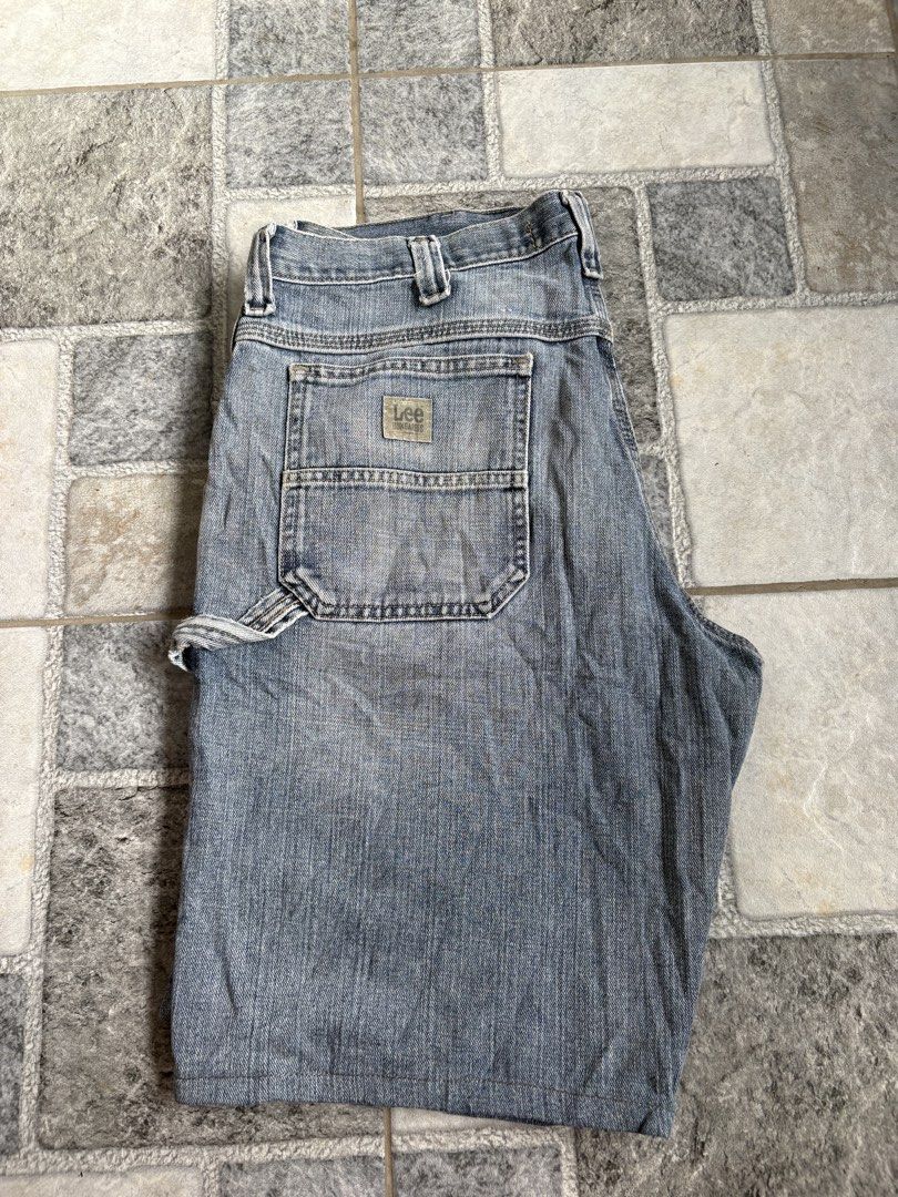 Lee Denim Carpenter Jorts (Category: Shorts) located in Calamba. Submitted by manila.fits (Listing ID 1466972544, Image 1). Description: Lee Denim Carpenter Jorts Waist 34-36 Length 21 Leg opening 10.5 In pristine condition No issue .