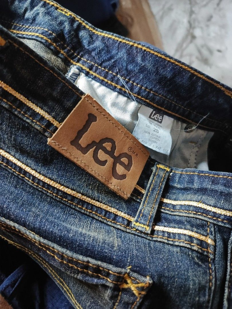 LEE DENIM PANTS WOMEN 30 (Category: Jeans) located in Quezon City. Submitted by ahyaladyblue (Listing ID 1467033586, Image 3). Description: .