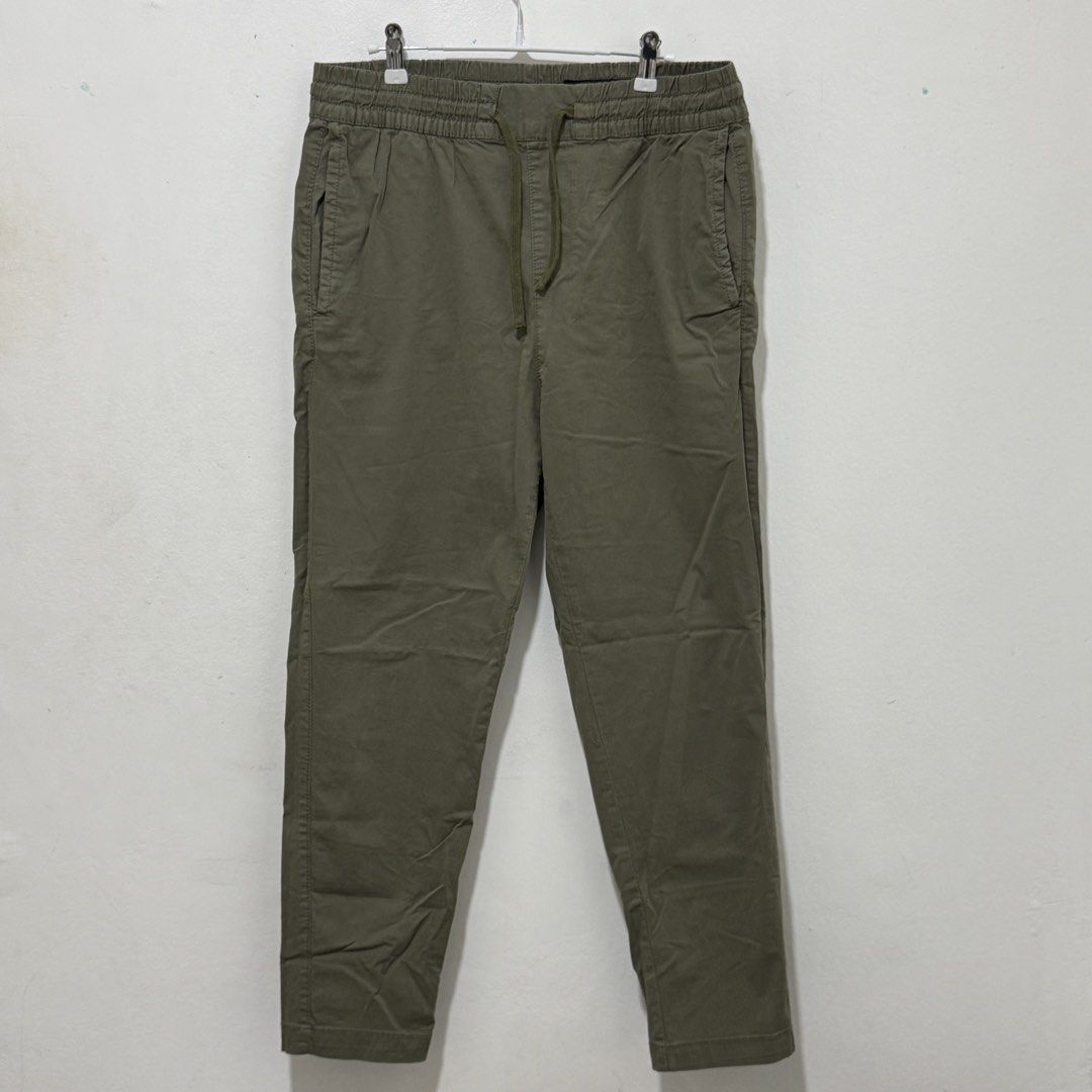 LEFTIES pants for men (Category: Jeans) located in San Fernando. Submitted by whatlunashops (Listing ID 1467101145, Image 1). Description: size M - 31 garterized waist army green color.
