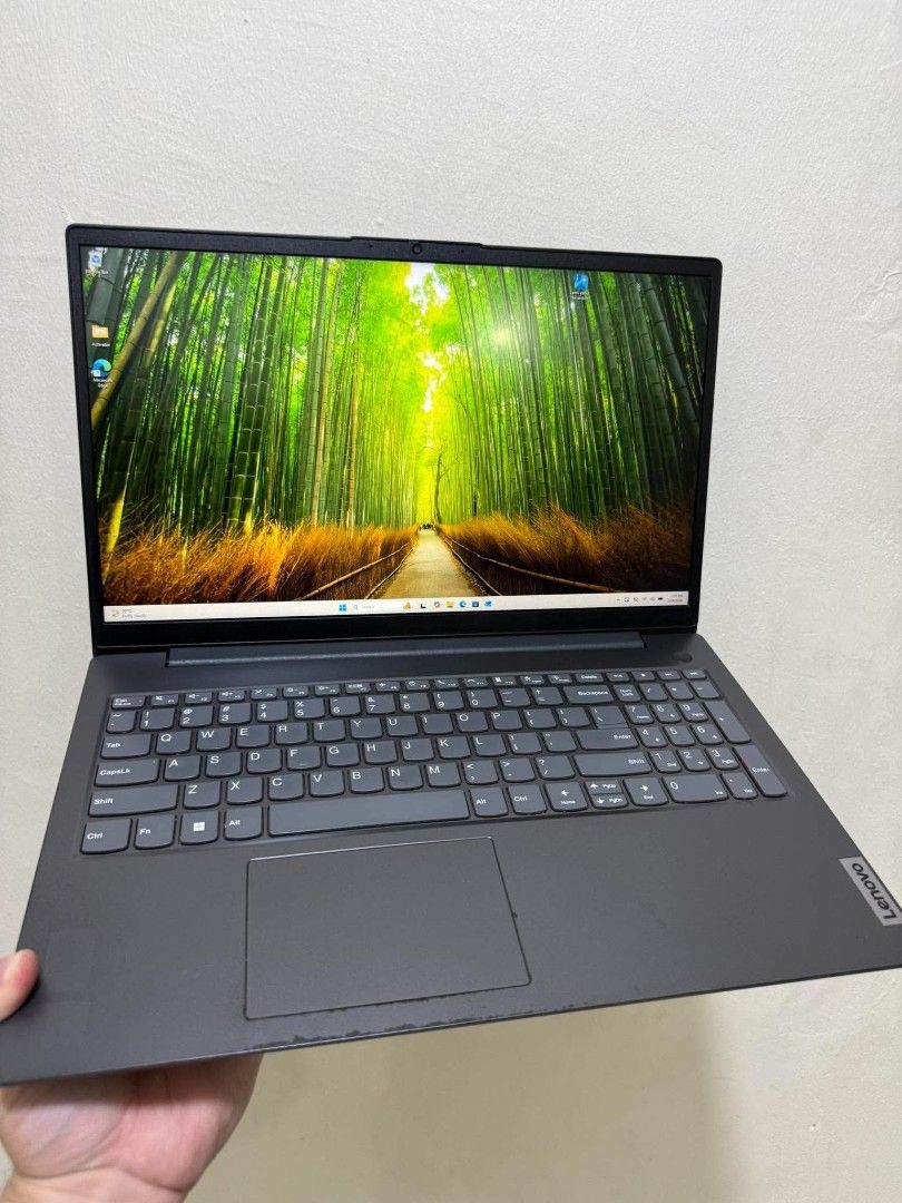 Lenovo Ideapad (Category: Laptops & Notebooks) located in Manila. Submitted by happyearth.953a15 (Listing ID 1467002161, Image 1). Description: Lenovo Ideapad I5 11th gen Intel iris XE graphics 8gb ram ddr4 256gb nvme Windows 11 pro OS Unit with charger Good tested ✅ Honest issue yung number 6 umaangat lang Pero working 💸💸 12,500 Location: San Andres bukid manila Pick up or meet up.