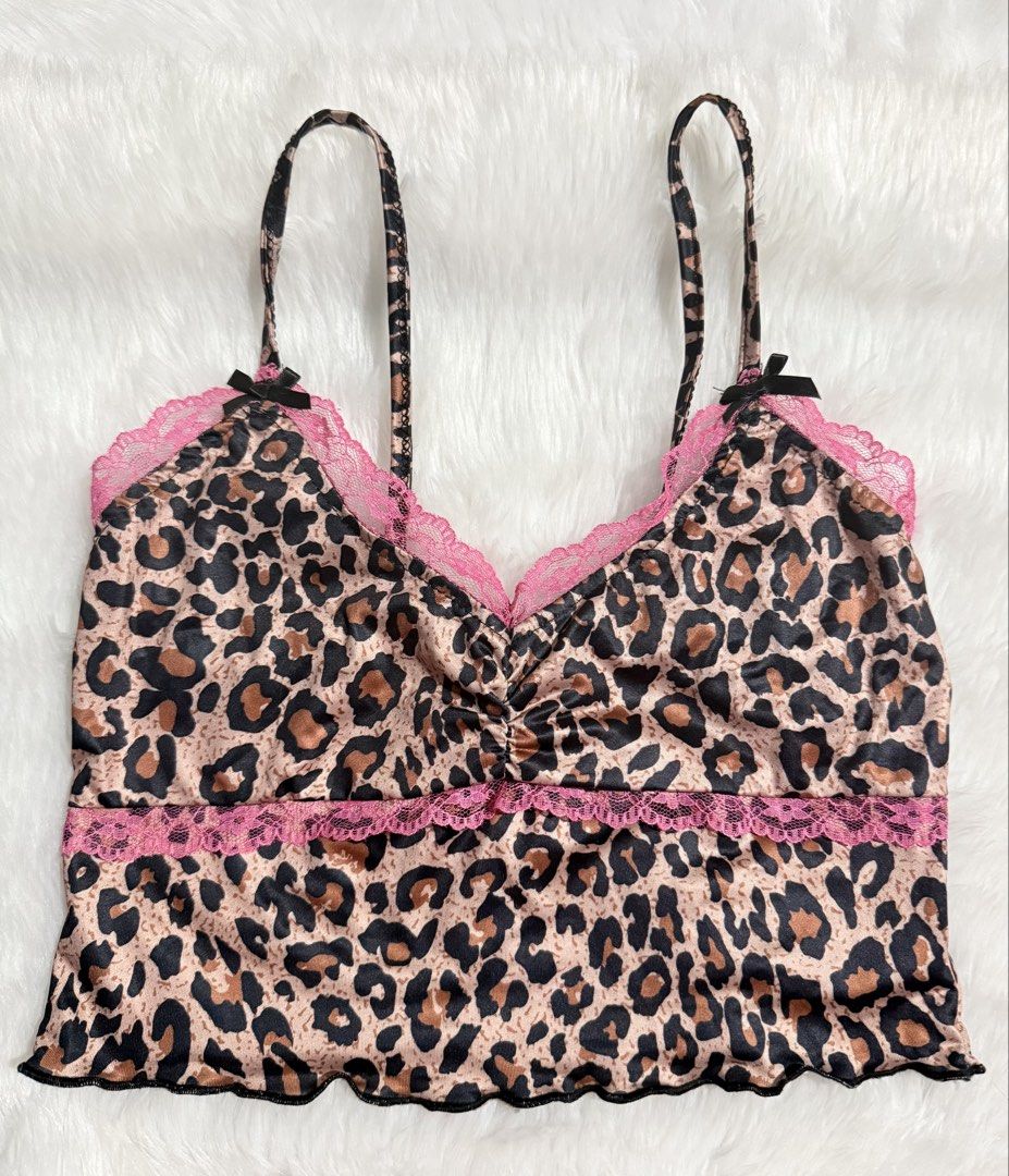 leopard print camisole with pink lace (Category: Sleeveless) located in Balanga. Submitted by cheolchansol (Listing ID 1467120821, Image 1). Description: mop: gcash mod: direct jnt xs - s.