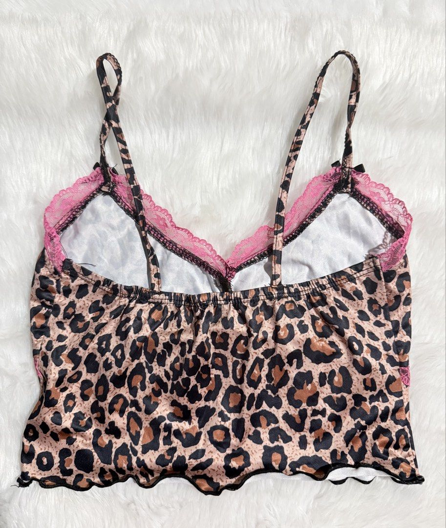 leopard print camisole with pink lace (Category: Sleeveless) located in Balanga. Submitted by cheolchansol (Listing ID 1467120821, Image 2). Description: mop: gcash mod: direct jnt xs - s.