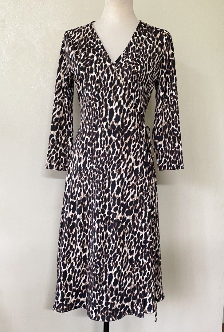 Leopard Print Wrap Midi Dress (Category: Dresses) located in San Pedro. Submitted by fromsissiescloset (Listing ID 1467165934, Image 3). Description: B@n@n@ R€public Leopard Print Stretch-Jersey Wrap A-Line Dress. - Like new condition - Size Small / Length 41" -3/4-length sleeves, an adjustable side-tie waist closure that flows out into a knee-to-midi-length A-line silhouette. - ₱650 shipping included No return / no exchange / no refund .