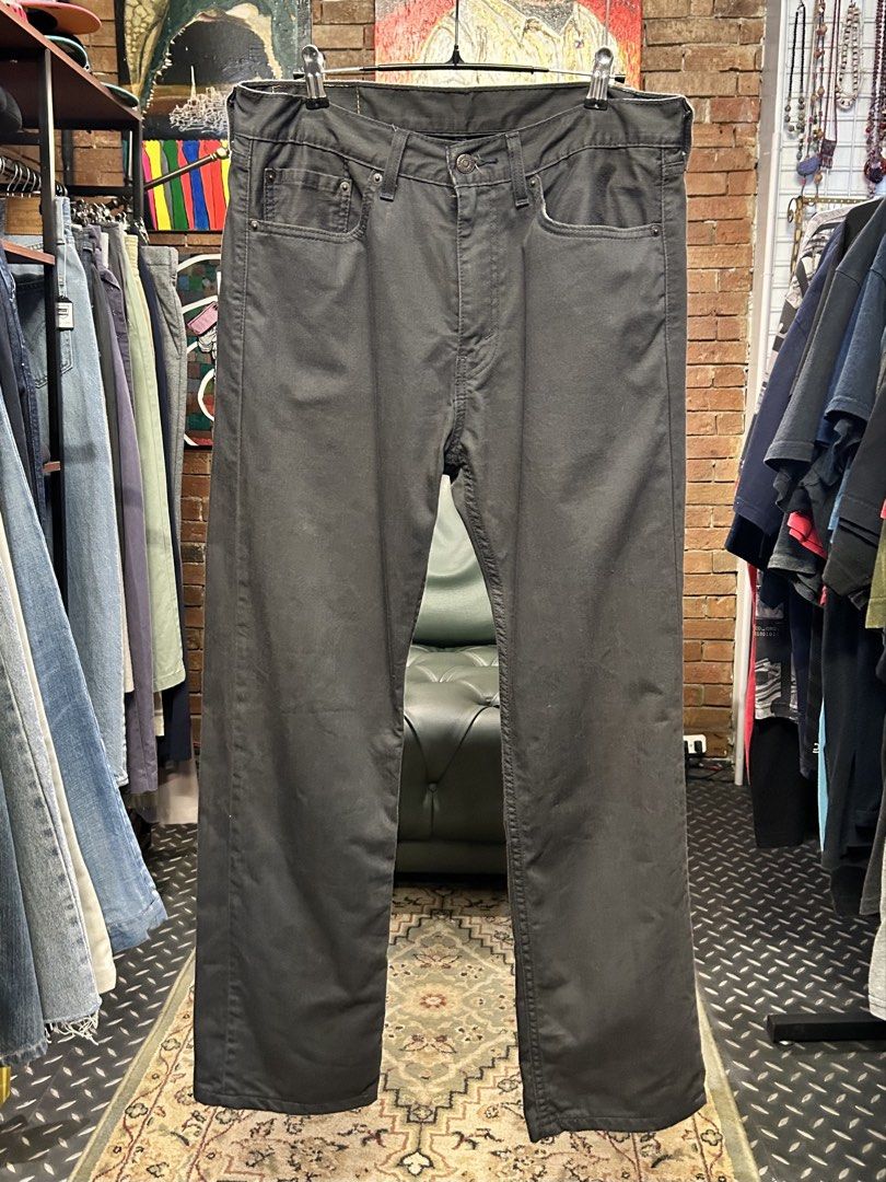 Levi’s 505 Regular Straight W32 (Category: Jeans) located in Quezon City. Submitted by pricetakedown (Listing ID 1467098150, Image 2). Description: Excellent condition Size: W32 L32 (altered) Php 1,299 Measurements (inches) Waist: 32 Rise: 12 Inseam: 29 Outseam: 40 Hem: 8.4 📥 DM for inquiries 🫶🏻 Manage your expectations. Check photos and details thoroughly ✨ Items have been washed and sanitized 💡Actual color may vary due to lighting 📌 Paymen