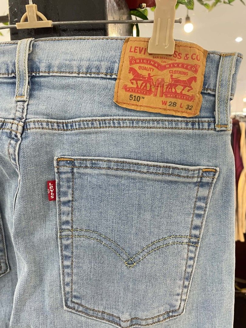 Levi's 510 Light Wash Denim Jeans (Category: Jeans) located in Cainta. Submitted by riszizlux (Listing ID 1467045067, Image 3). Description: - Brand: Levi's - Wash: Light wash with soft faded finish - Fit: Straight legs with standard belt loops - Style: Classic five-pocket design with contrast stitching - Details: Branded leather patch and iconic red tab on back pocket - Condition: Excellent pre-loved/ready to wear.