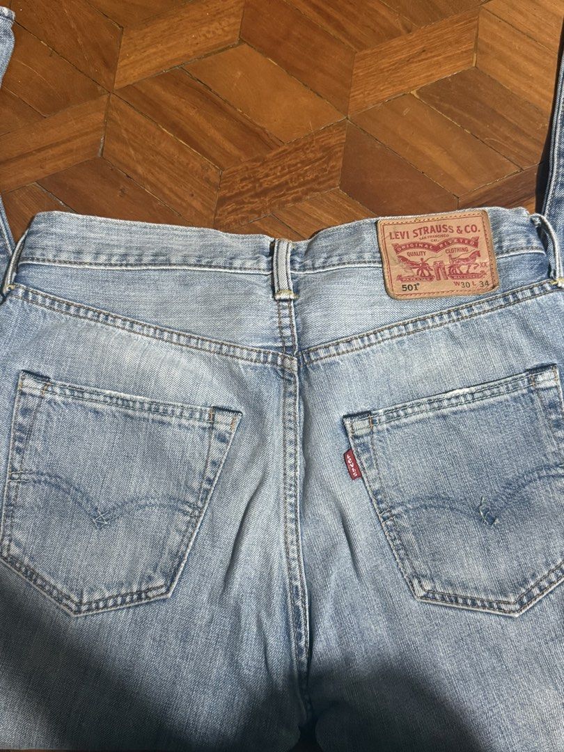 Levis pants jeans (Category: Jeans) located in Quezon City. Submitted by vinceco8 (Listing ID 1467142625, Image 2). Description: Size 30 Location: Qc.