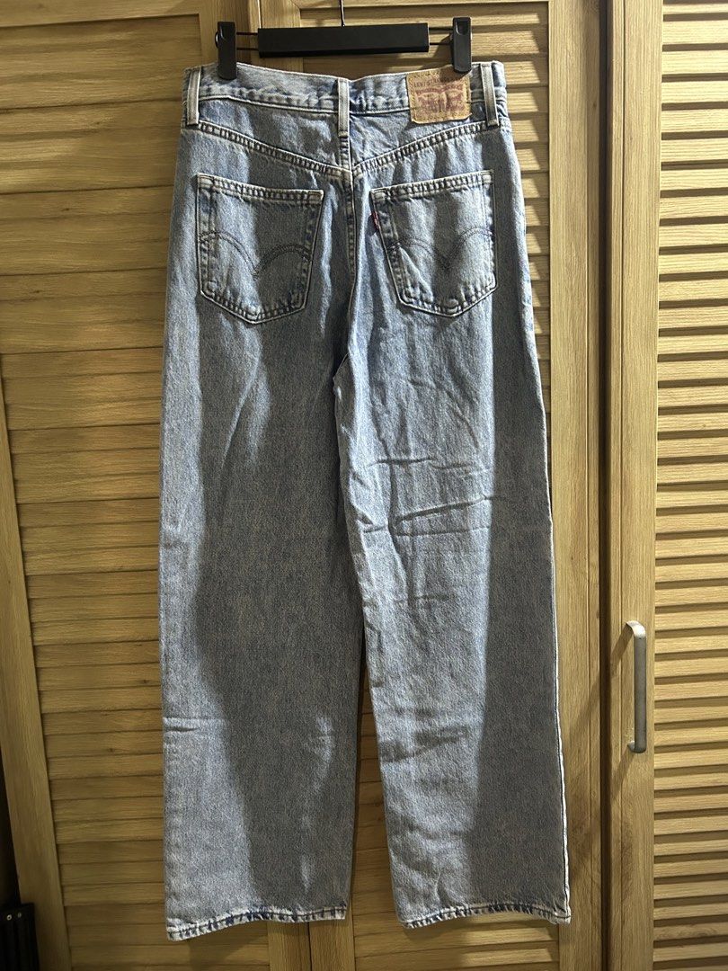Levis wide leg jeans (Category: Jeans) located in Tacloban City. Submitted by homeresmik34297 (Listing ID 1467069803, Image 2). Description: waist: 28".