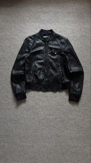 (Category: ) located in . Submitted by vexxstore (Listing ID 1467045875, Image 1). Description: .